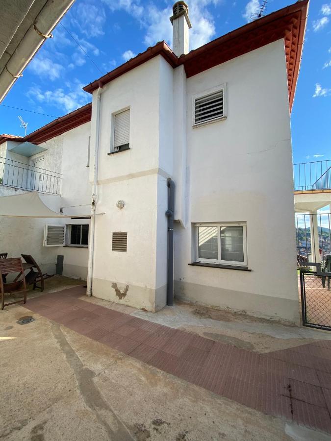 Can Costa Olot Bagian luar foto