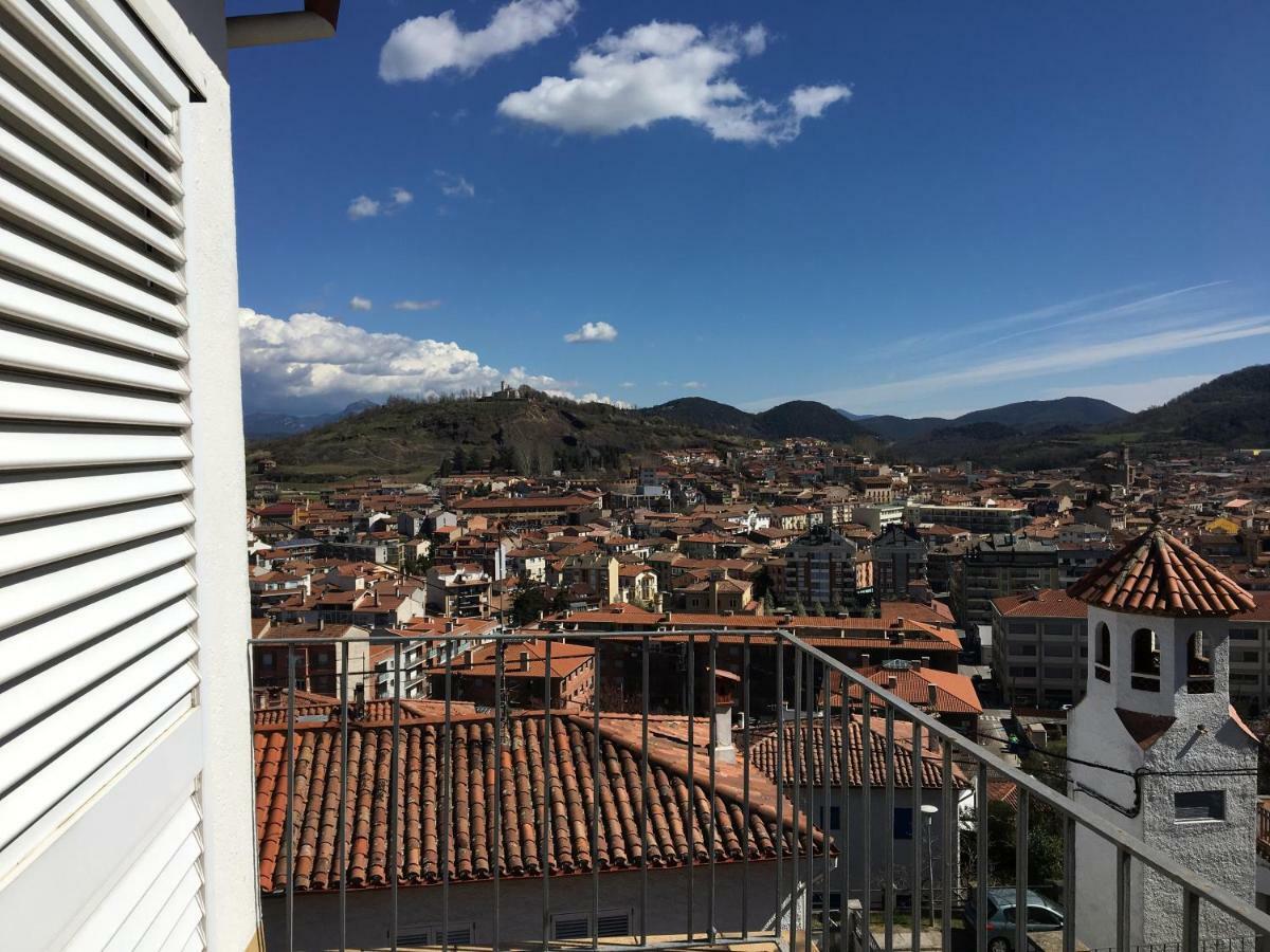 Can Costa Olot Bagian luar foto