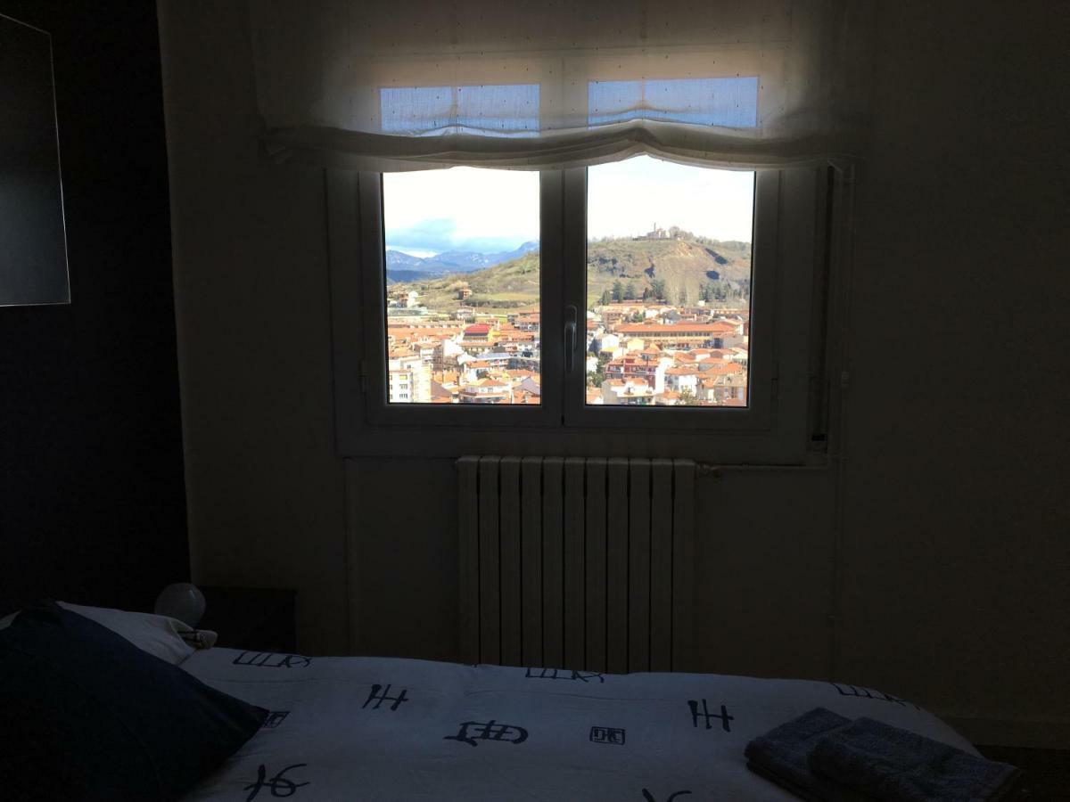 Can Costa Olot Bagian luar foto