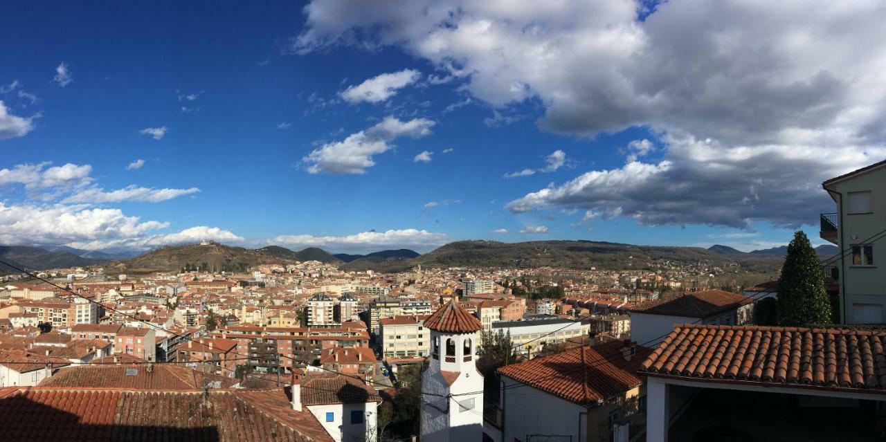 Can Costa Olot Bagian luar foto